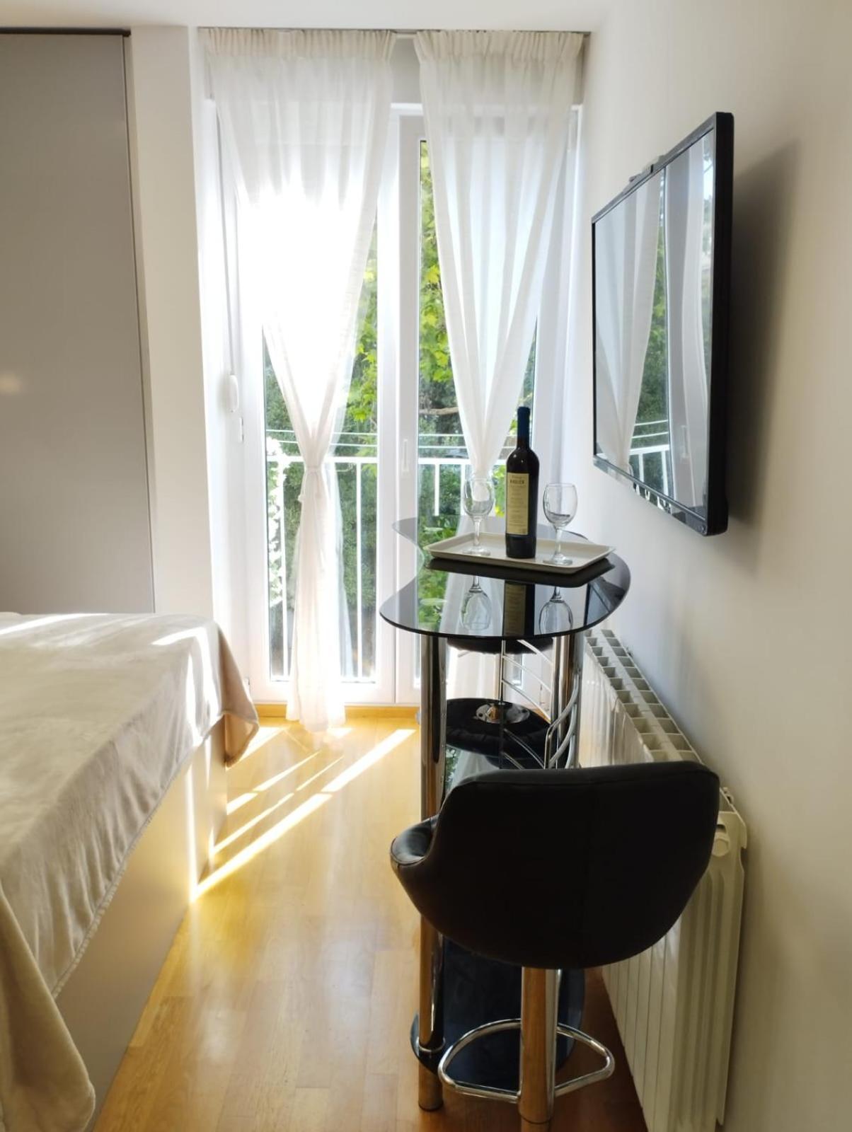 Appartement Bella Vista - Cozy With Easy Check-in And Free Parking Split